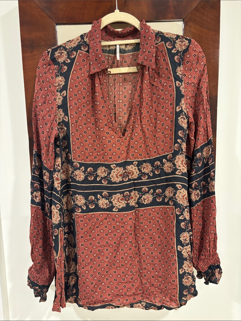 Free People Boho Floral medallion Patchwork V-Neck rayon tunic XS